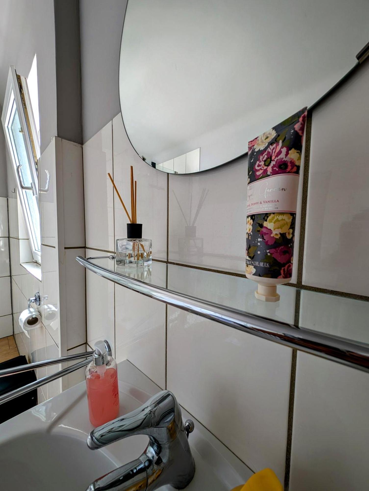 Fewo Bambi Idar-Oberstein - Naturtraum Hunsrueck - 2 Schlafzimmer - Netflix Exteriér fotografie